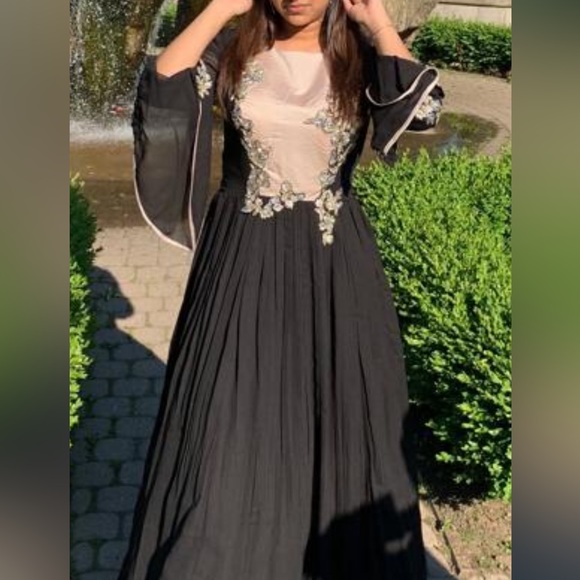 Black long custom made gown!! - Picture 5 of 5